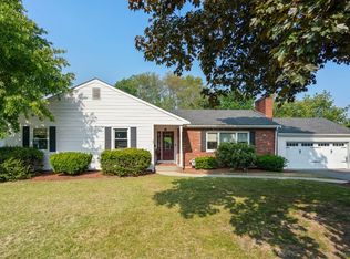 88 Russell Rd, Framingham, MA 01702