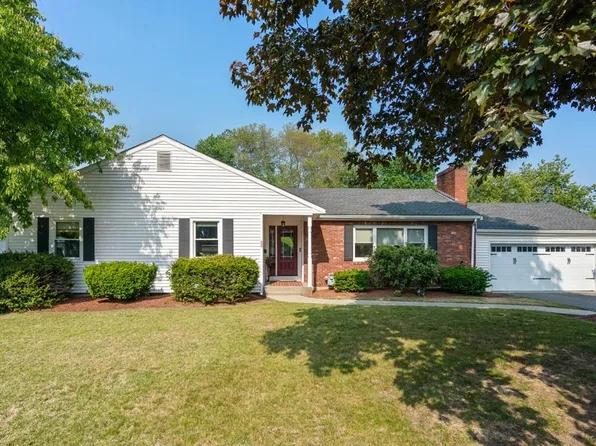 88 Russell Rd, Framingham, MA 01702
