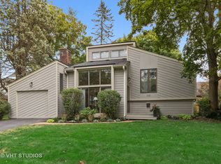 905 Wayne Ave, Deerfield, IL 60015