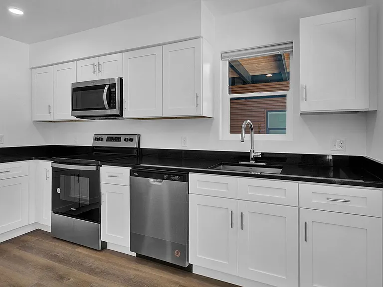 Saddle Lofts Apartments — Photo 75