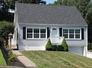 67 Corona Dr, Waterbury, CT 06708