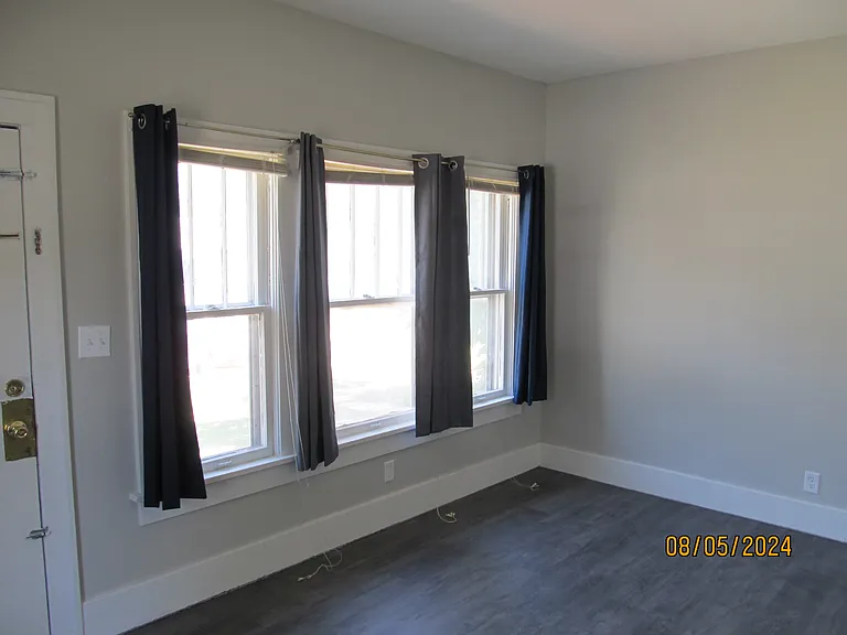 831 Congress St — Photo 3