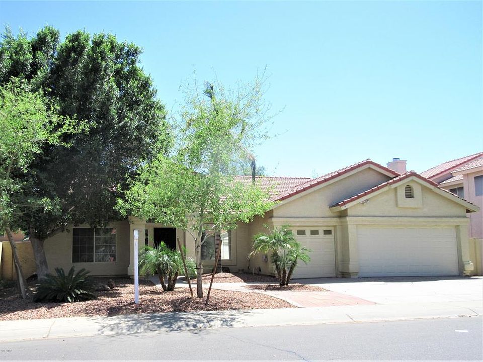 1st image of 11213 W Olive Dr