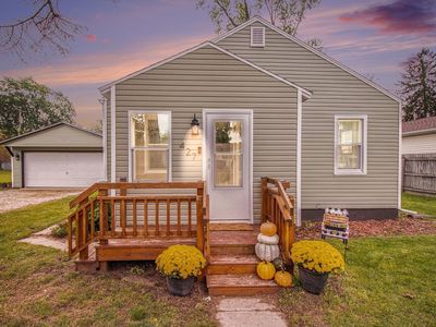 427 E Omer Ave, Mishawaka, IN, 46545