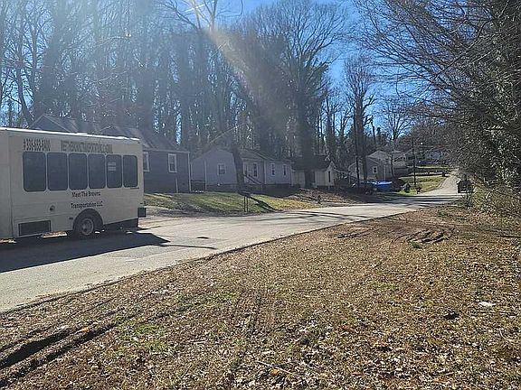3rd image of Yale Ave