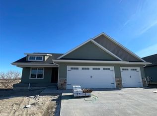 112 Buysse Ln, West Liberty, IA 52776