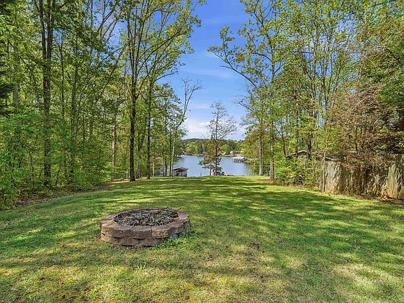 2nd image of 53 Sunglow Ct