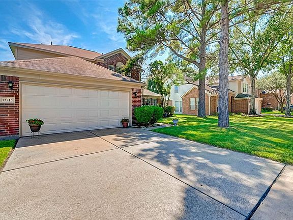 2nd image of 13715 Wheatbridge Dr