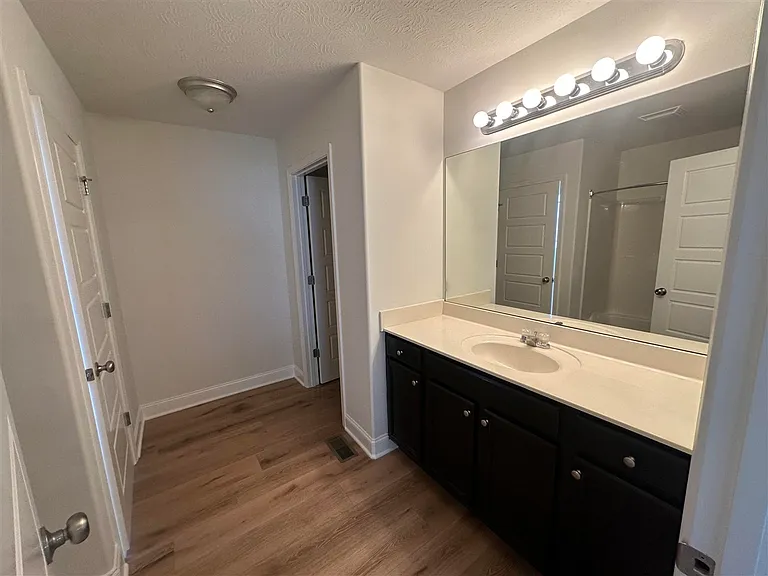 543 Saint Cloud Way — Photo 6