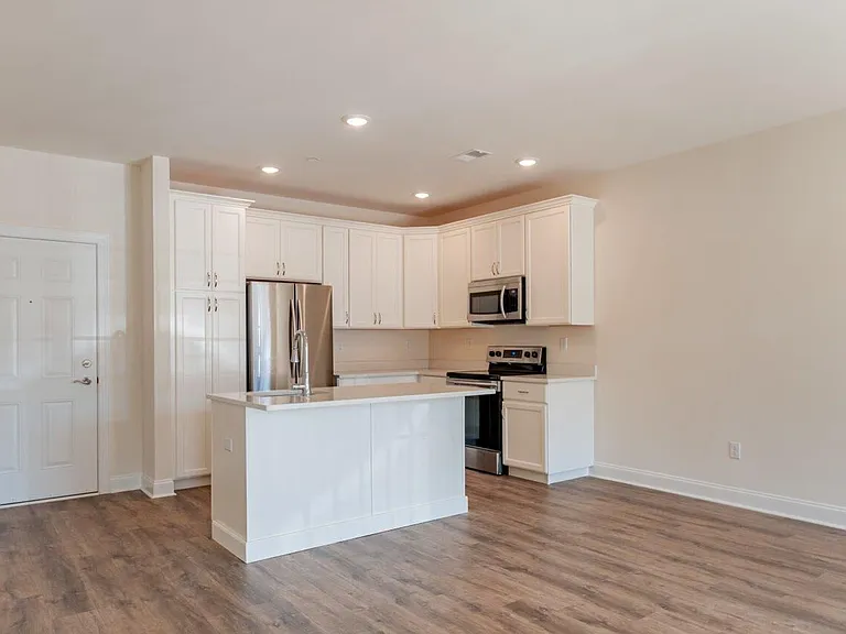 The Residences at St. Joseph Court — Photo 6