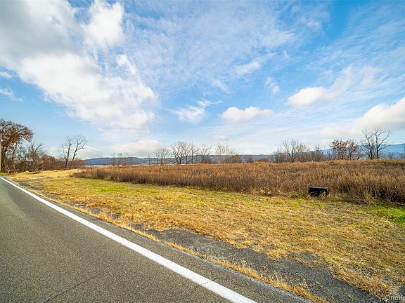 3rd image of Oak St & River Rd Road