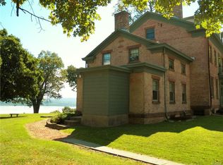 23 Young Ave, Marlboro, NY 12542