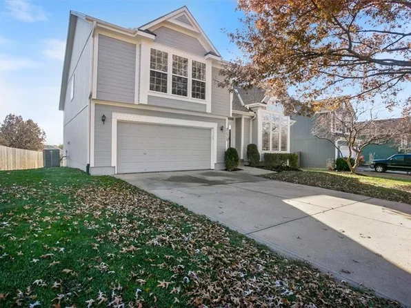 21713 W 50th St, Shawnee, KS 66226