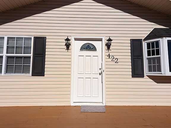 4th image of 422 Nola Dr