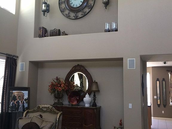 3rd image of 5663 Westchester Cir