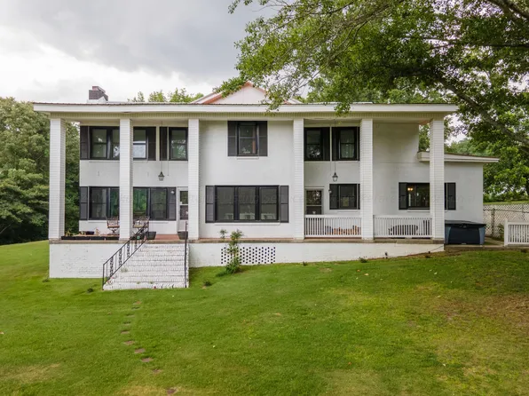 916 26th St, Haleyville, AL 35565