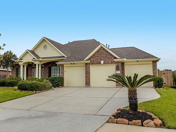 2nd image of 13706 Lake Vista Dr