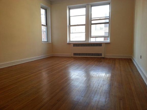 5th image of 10905 72nd Ave APT 5C