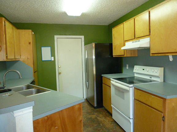 3rd image of 2616 Alana Ln