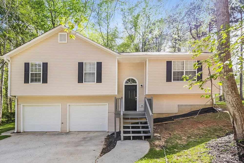 3 bed, 2.0 bath, 1271 sqft, $1,880 — Photo 1