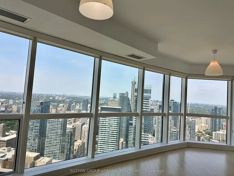 388 Yonge St #6016 — Photo 3