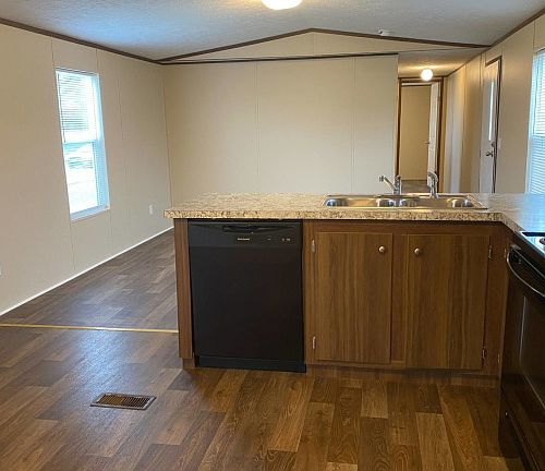 4th image of 141 English Ln