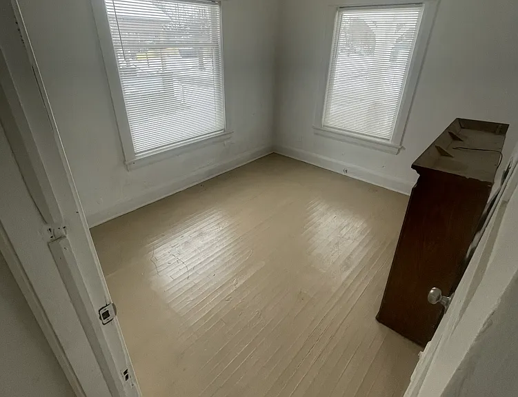 399 W Warren Ave #1 — Photo 4