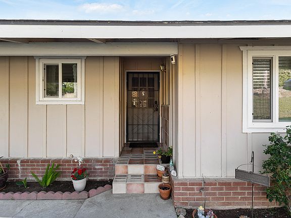 5th image of 1043 N Highland Drive