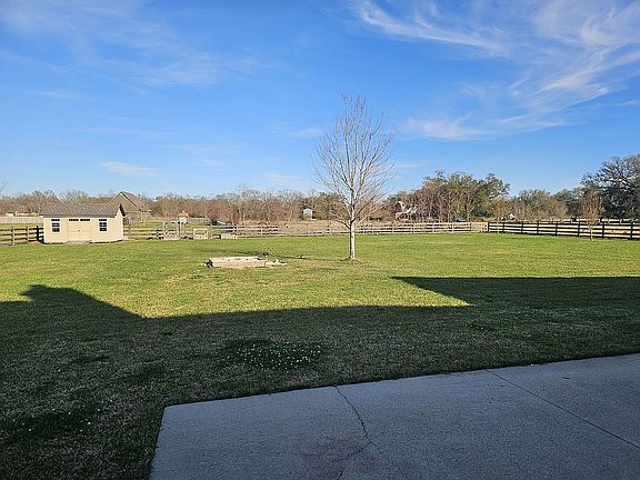 2nd image of 16384 Ronnie Rd