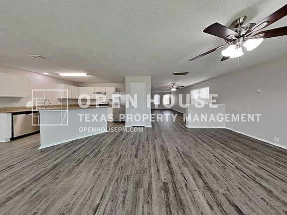 5th image of 14906 Sugarhollow Dr