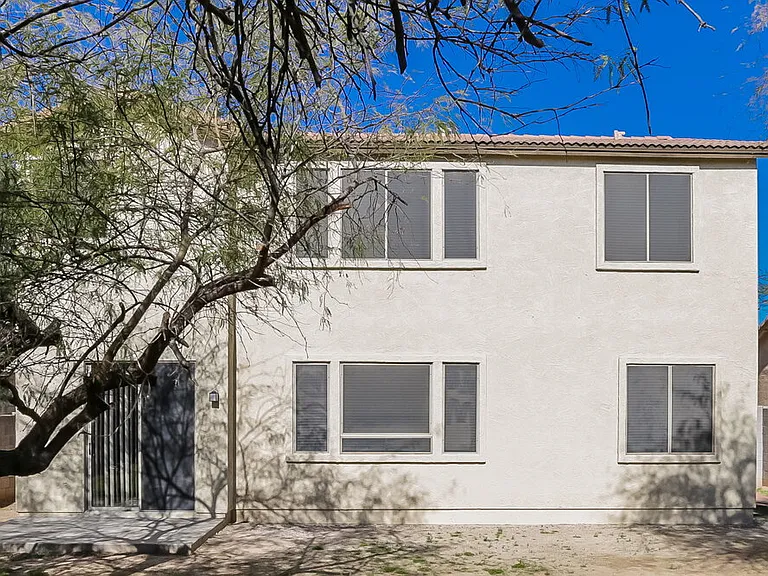 1613 W Saint Catherine Ave — Photo 20