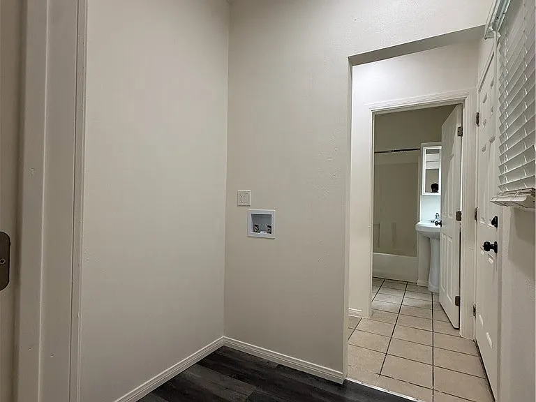 1085 Hoffman Ave #10 — Photo 5