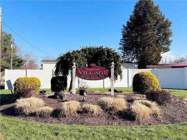 301 South Main Street #33A, Newtown, CT 06470