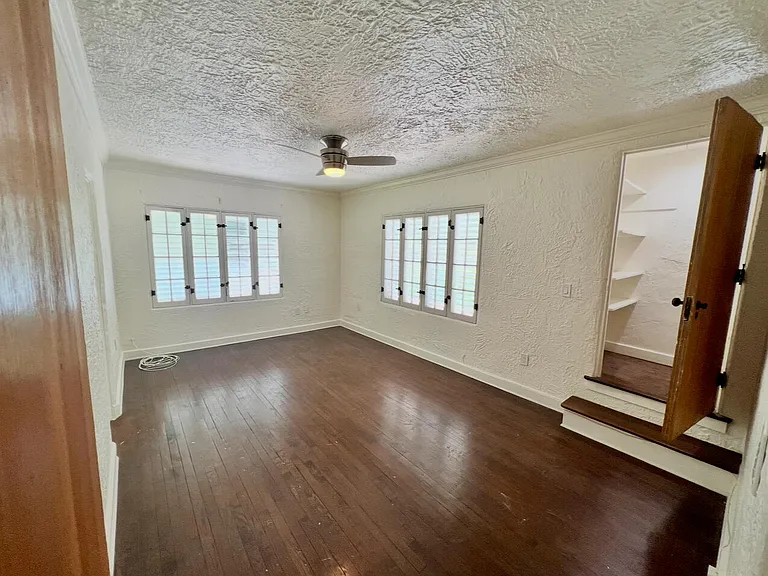 302 Fordham Dr — Photo 23