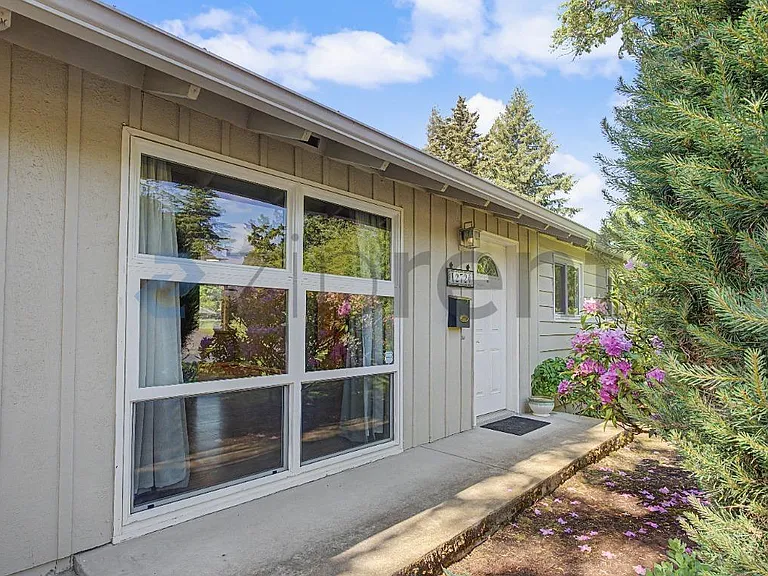 12720 SW Edgewood St — Photo 3