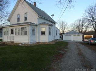 25 Lawler Ln, Norwich, CT 06360