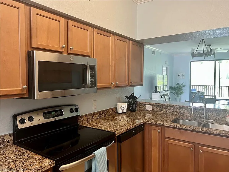 9715 Acqua Ct #125 — Photo 5