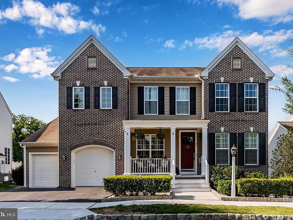 1st image of 44 Hoke Farm Way