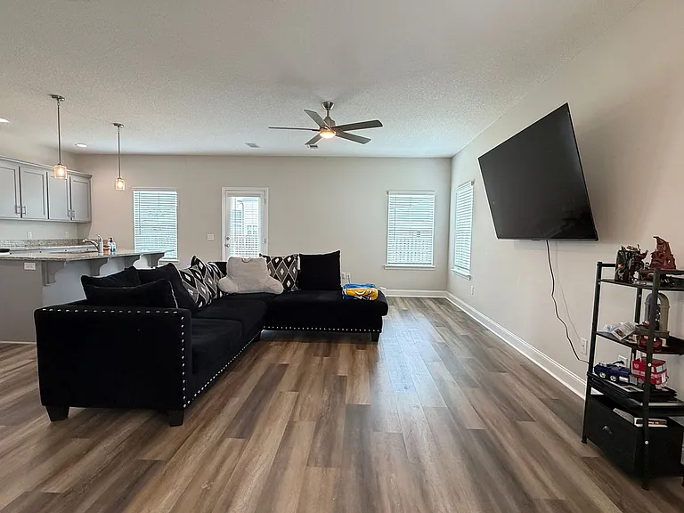 929 Abode Ave — Photo 6