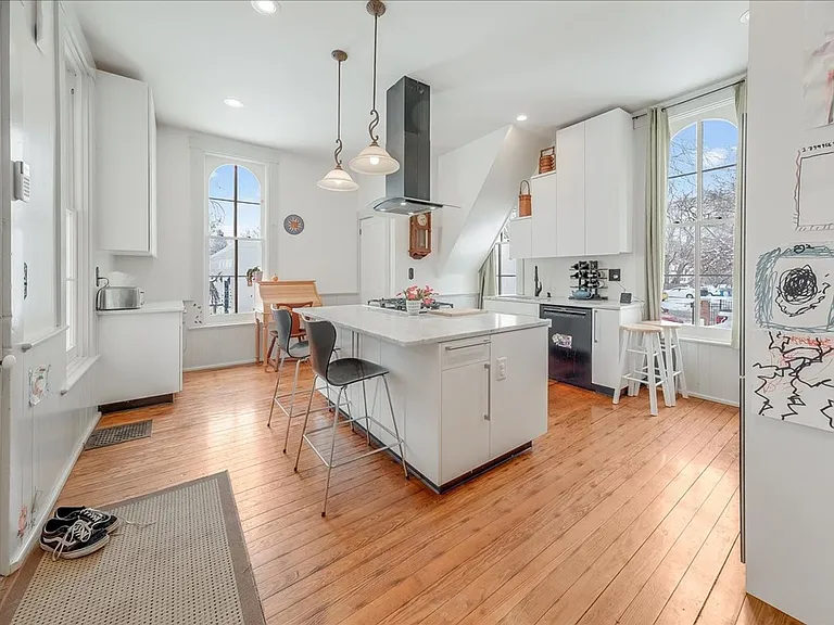 503 S State St — Photo 19