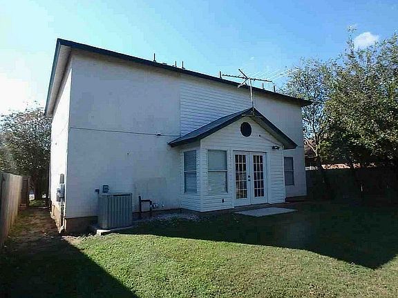 3rd image of 6523 Maverick Oak Dr
