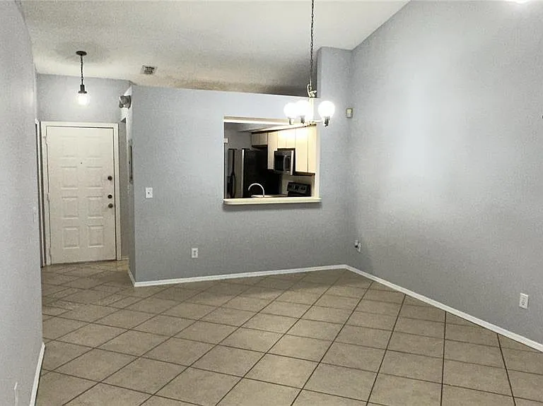 1108 Lucaya Cir — Photo 7