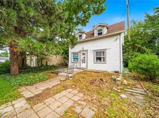 2137 Brown Rd, Lakewood, OH 44107