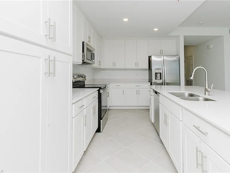 18451 Copperhead Ct N #522 — Photo 5