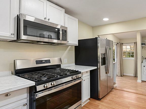 4th image of 2383 Baker Rd NW