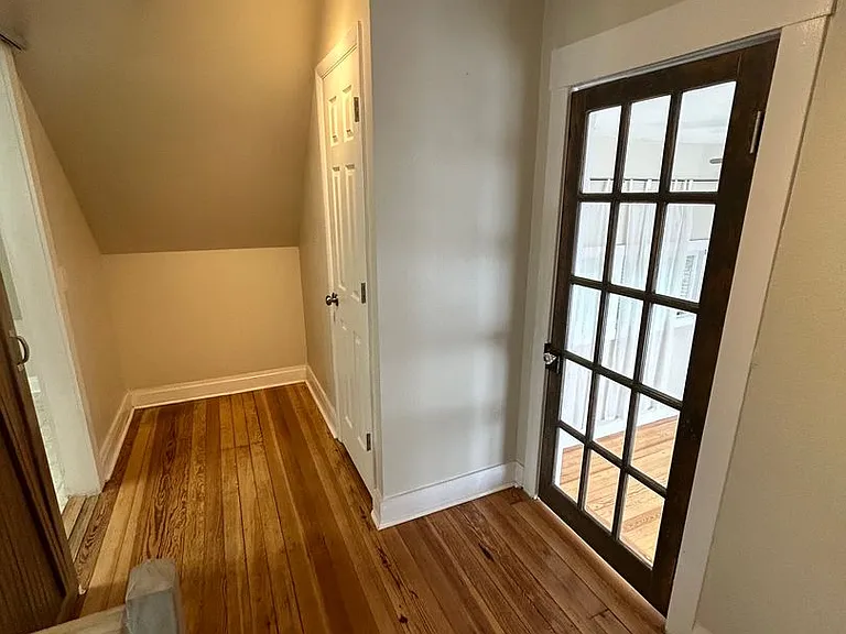 318 E Webster St — Photo 24