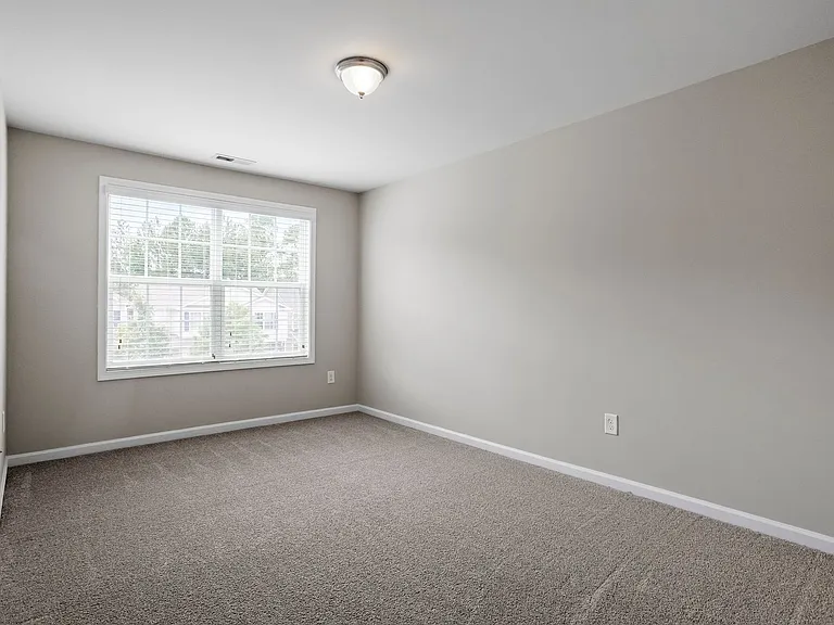 223 Station Dr — Photo 32