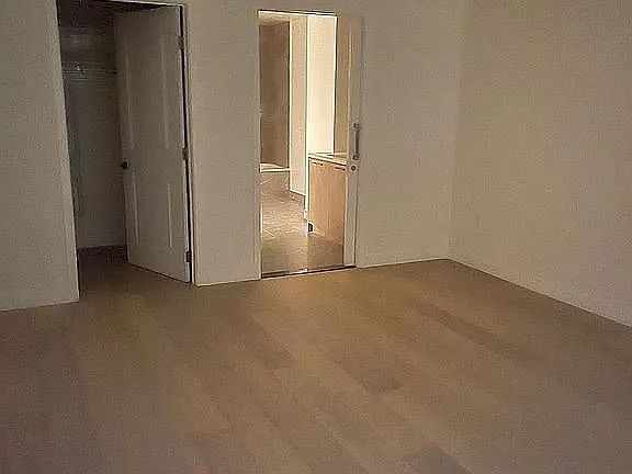 4th image of 400 S Broadway Ave Unit 913