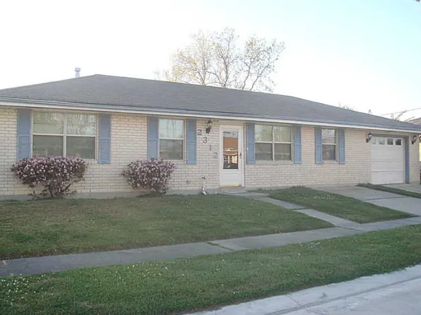2312 Blanchard Dr, Chalmette, LA 70043