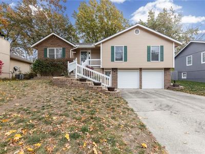 313 SE Bristol Dr, Lees Summit, MO, 64063